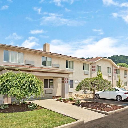Super 8 By Wyndham Canonsburg/Pittsburgh Area Bagian luar foto