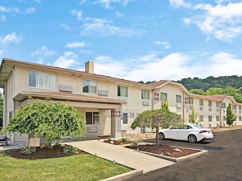 Super 8 By Wyndham Canonsburg/Pittsburgh Area Bagian luar foto