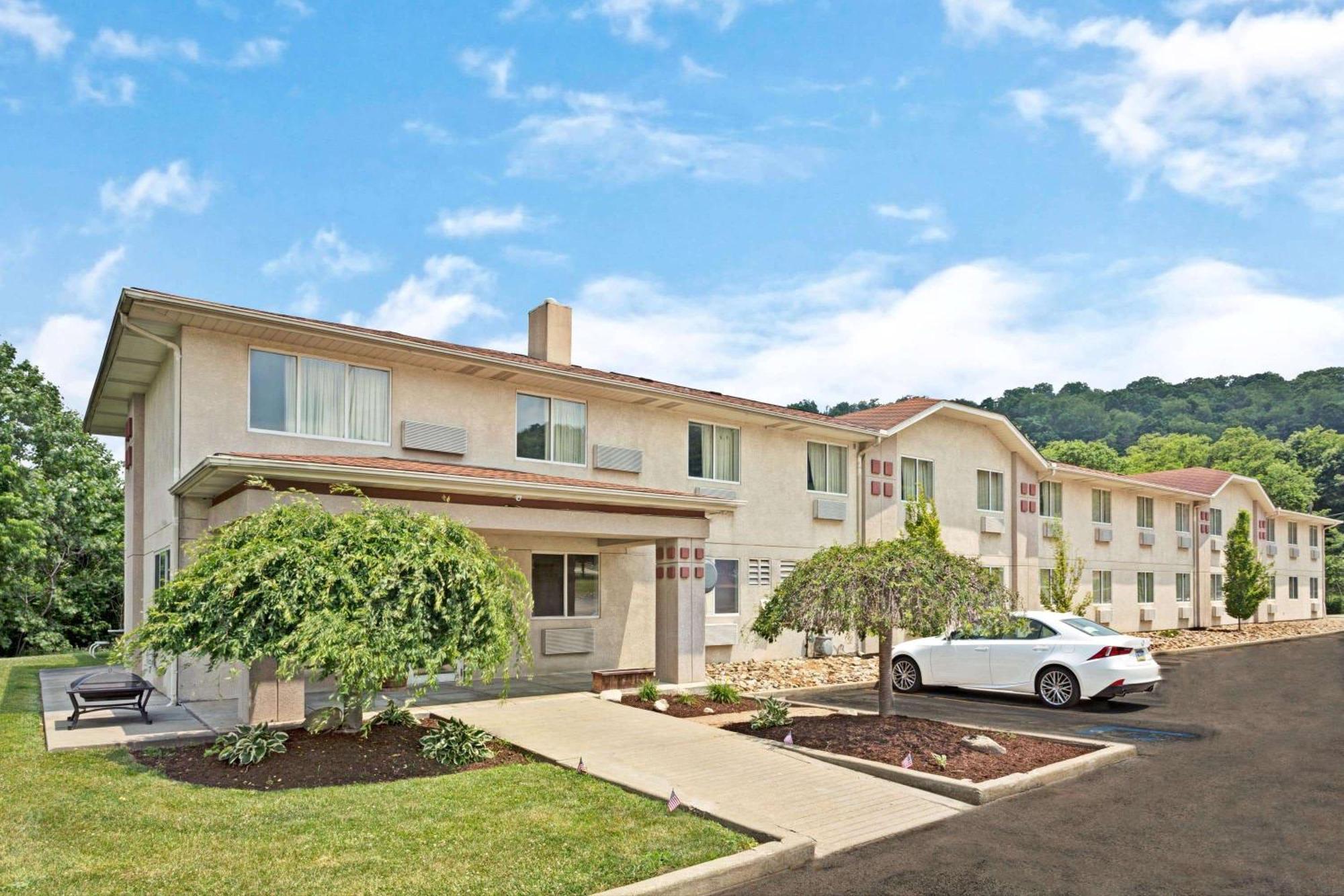 Super 8 By Wyndham Canonsburg/Pittsburgh Area Bagian luar foto